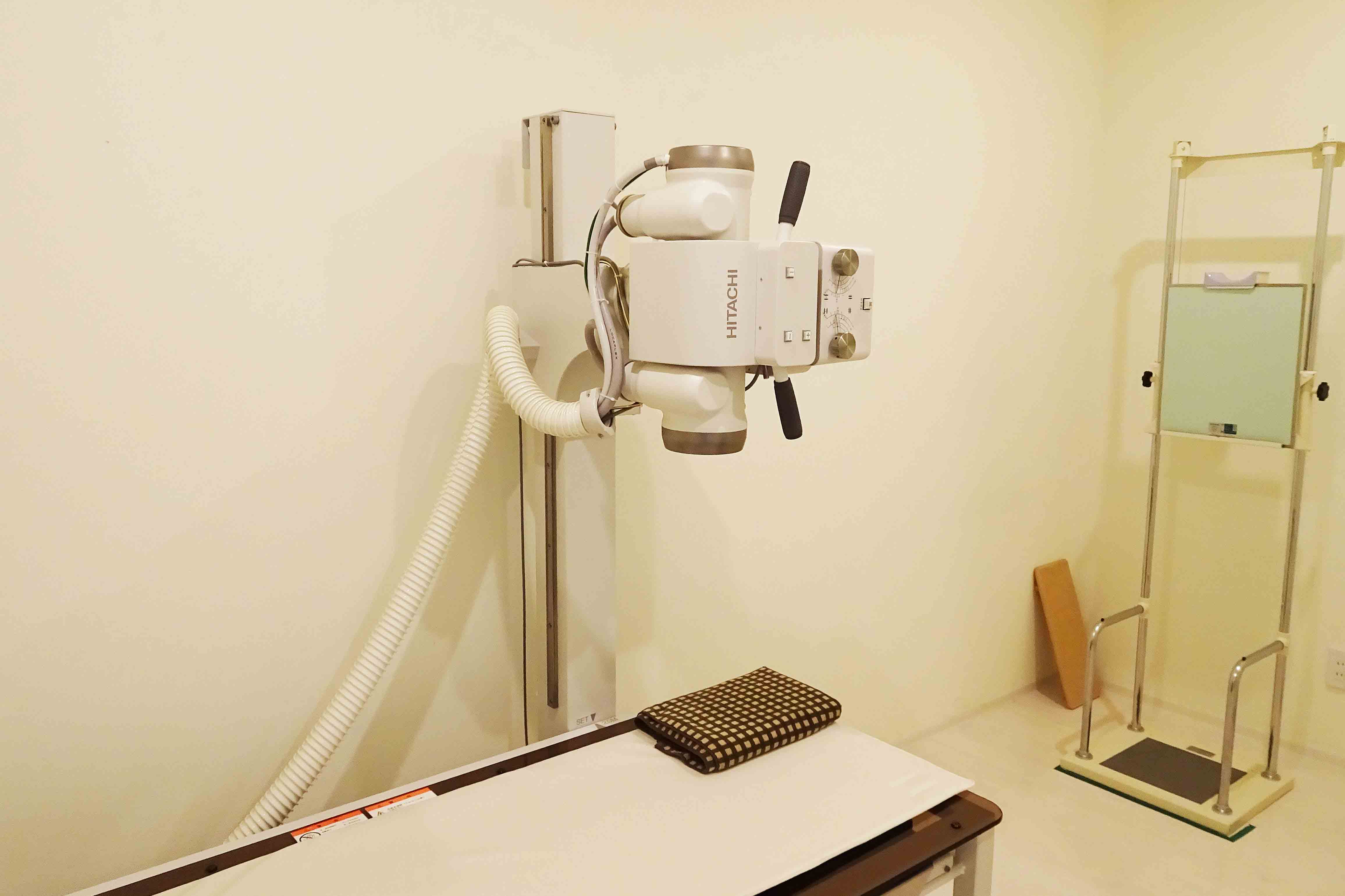 HITACHI デジタルレントゲン装置 - 高画質・低被曝の最新X線撮影装置